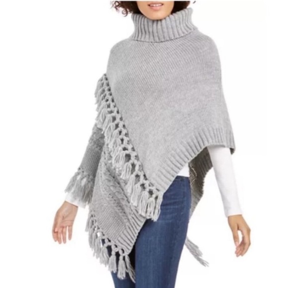 Steve Madden Turtleneck Poncho Sweater Fringe NWT - Picture 1 of 6